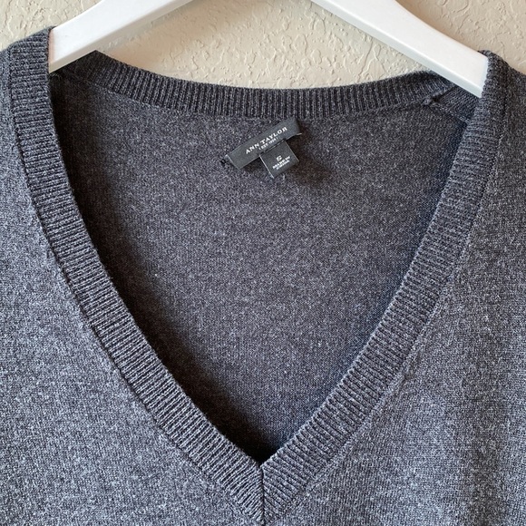 Ann Taylor V Neck Sweater - Picture 3 of 9